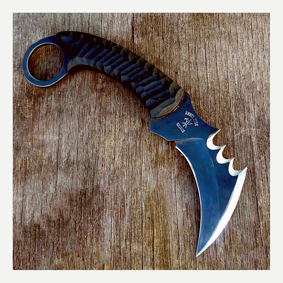 Angel Fire Venom Paracord Karambit